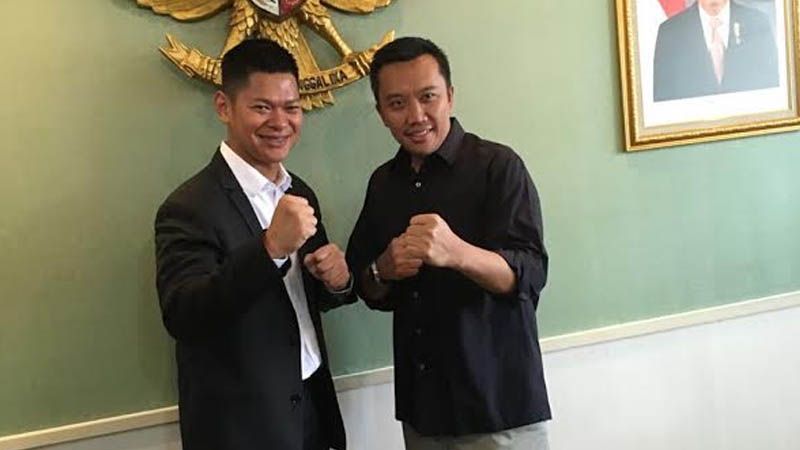 Menpora Imam Nahrawi saat menerima Chef de Mission (CdM) Kontingen Indonesia di Olimpiade Rio de Jeneiro Brasil 2016 Raja Sapta Oktohari bersama rombongan di ruang kerjanya lantai 10 Kantor Men Copyright: &copy; infokemenpora